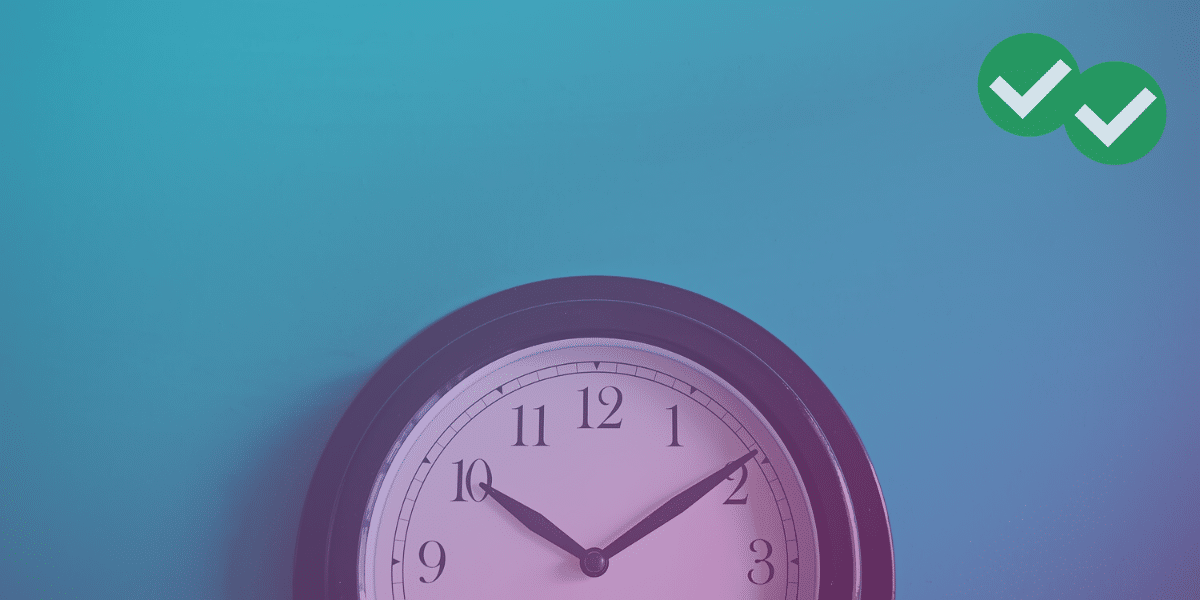 a simple wall clock indicating that it's 10:10 to represent how long is the act -image by magoosh