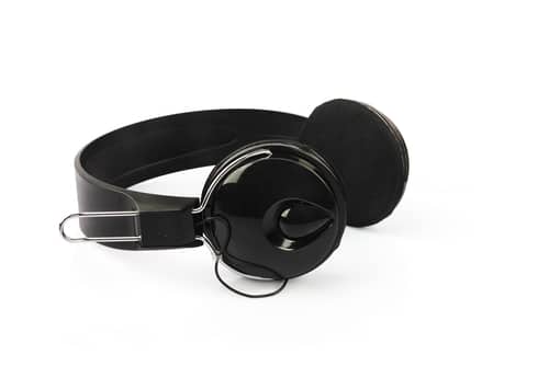 How to Read IELTS Listening Questions